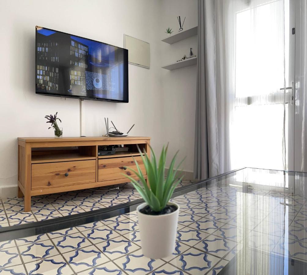 El Cortijo - Pool - Free Parking Appartement *